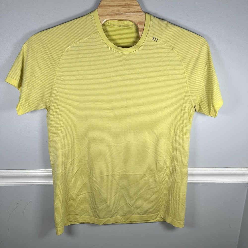 Lululemon Metal Vent Tech T Shirt Men Size XL‎ Neon Yellow Gym Workout